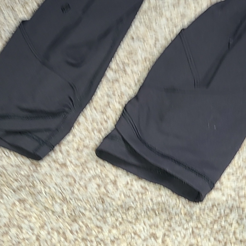 Lululemon Athletica Crop Leggins with Skirt Overlay - Picture 7 of 8